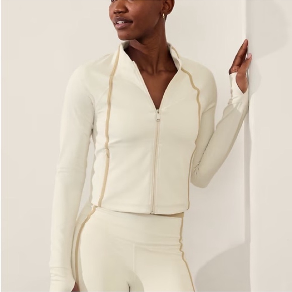 Athleta Salutation Crop Jacket
XS | Bone/Dune